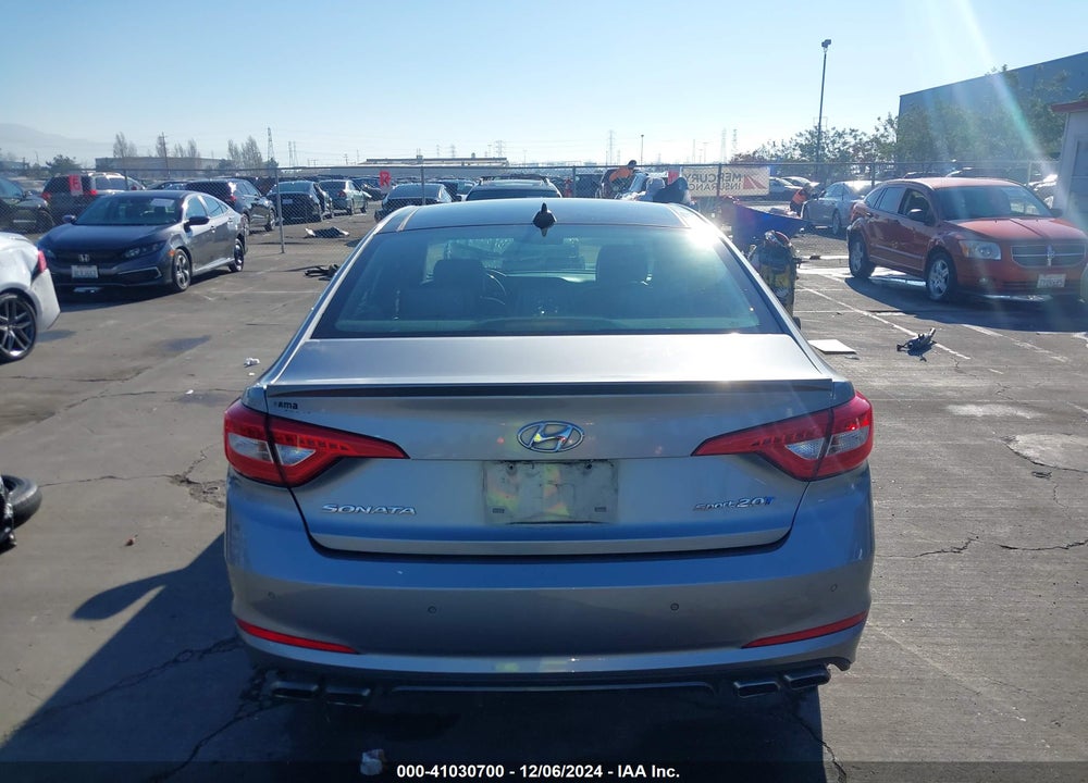 2015 HYUNDAI SONATA SPORT 2.0T VIN: 5NPE34AB0FH057198