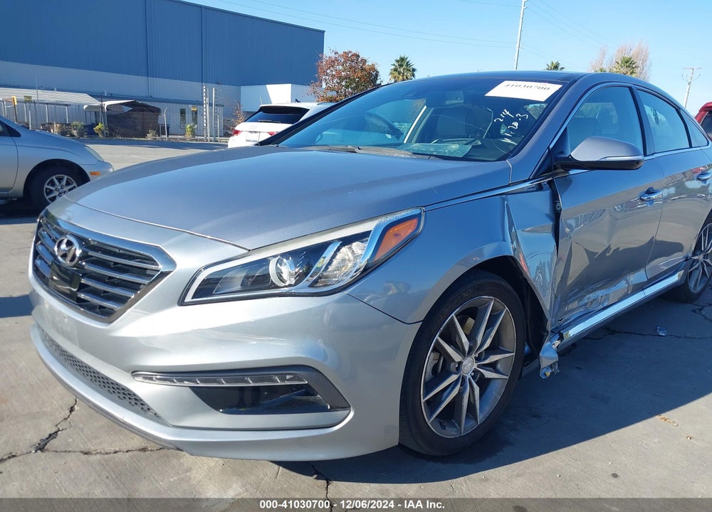2015 HYUNDAI SONATA SPORT 2.0T VIN: 5NPE34AB0FH057198