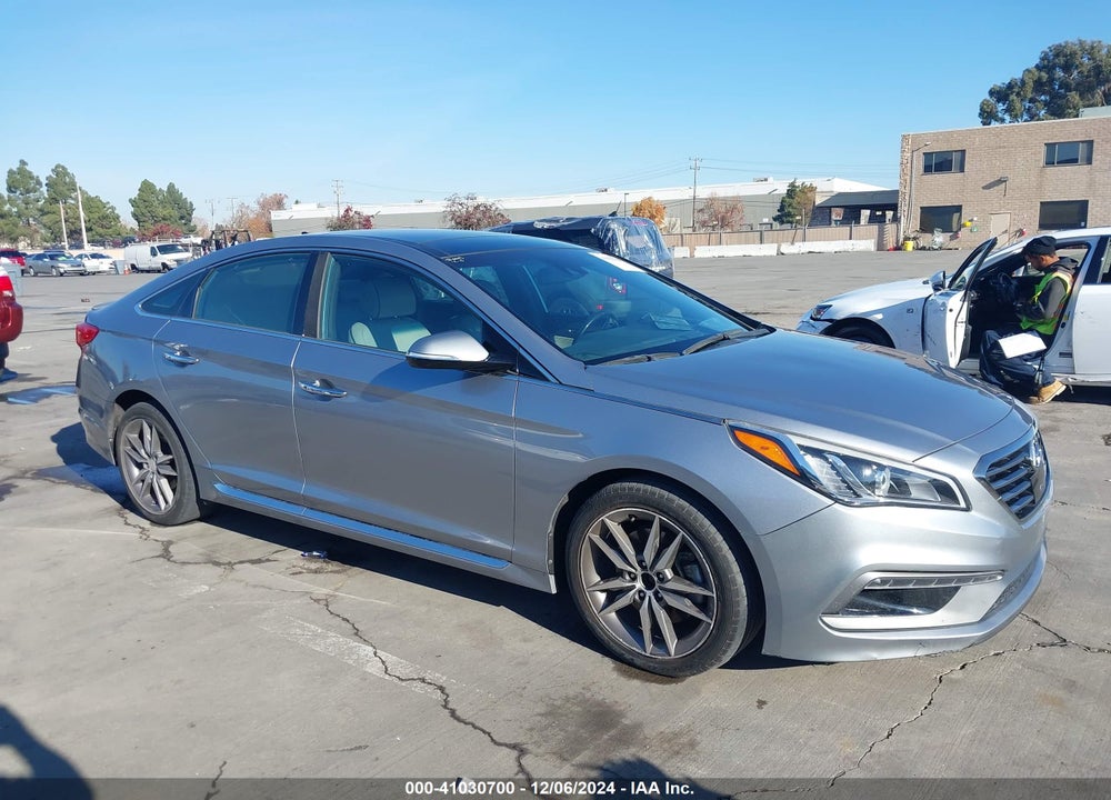 2015 HYUNDAI SONATA SPORT 2.0T VIN: 5NPE34AB0FH057198