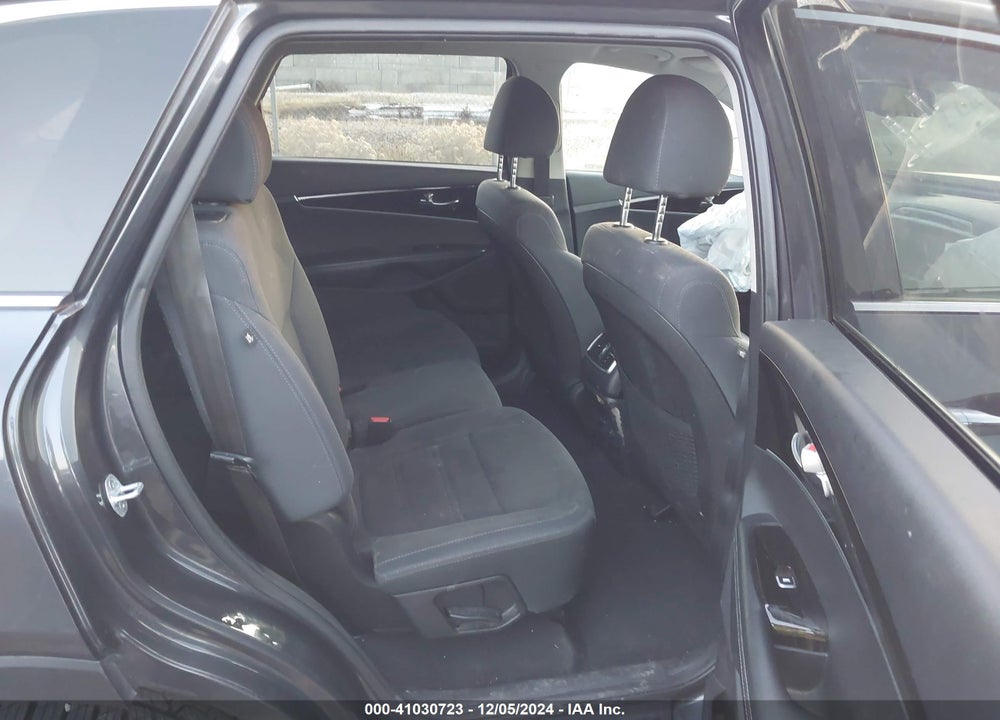2019 KIA SORENTO 2.4L LX VIN: 5XYPGDA37KG529646