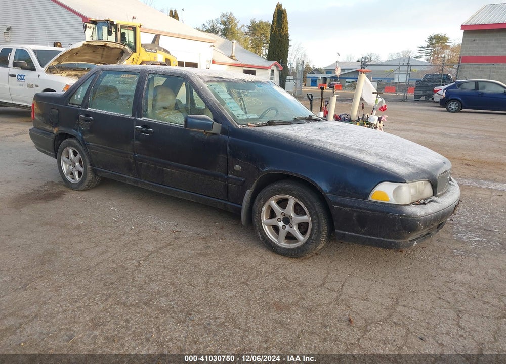 1999 VOLVO S70 VIN: YV1LS55AXX1565196