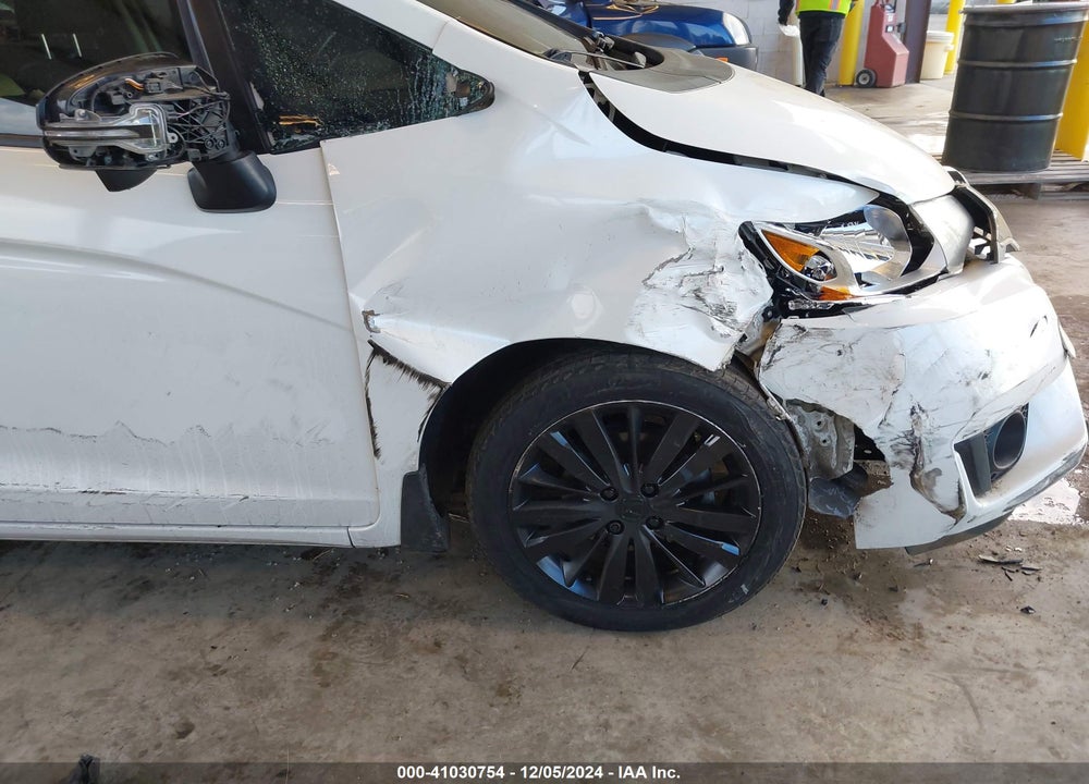 2015 HONDA FIT EX/EX-L VIN: 3HGGK5H81FM769856