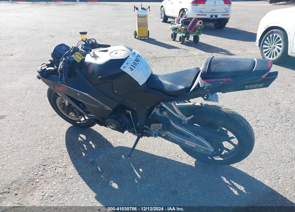 2015 HONDA CBR600 RR VIN: JH2PC4005FK800830