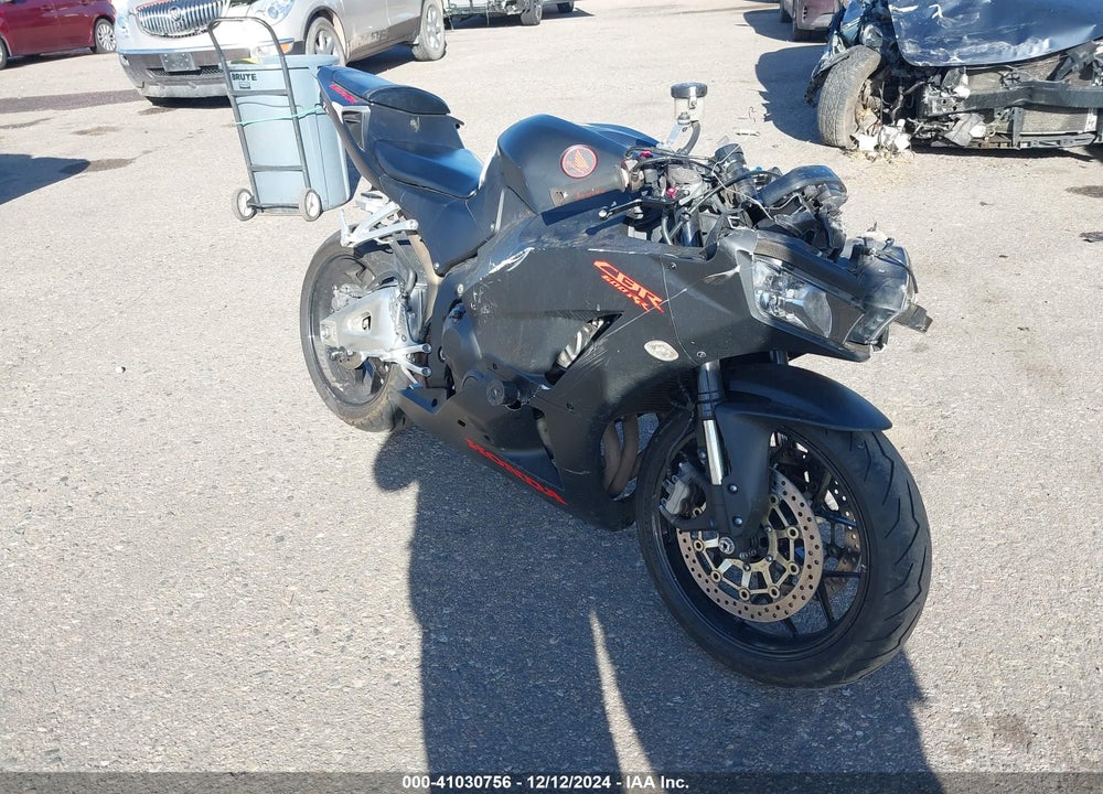 2015 HONDA CBR600 RR VIN: JH2PC4005FK800830