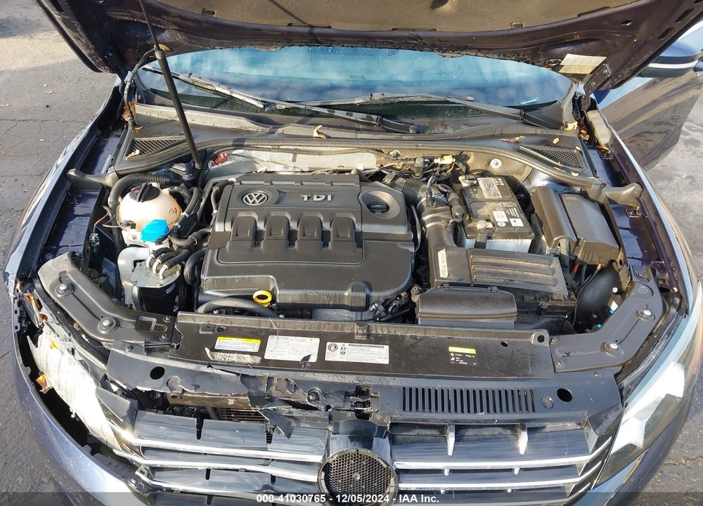 2015 VOLKSWAGEN PASSAT 2.0L TDI SE VIN: 1VWBV7A33FC082838