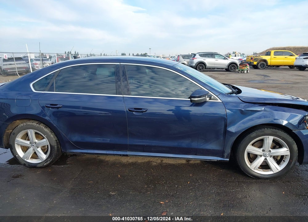 2015 VOLKSWAGEN PASSAT 2.0L TDI SE VIN: 1VWBV7A33FC082838