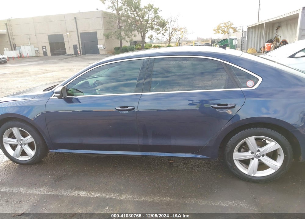 2015 VOLKSWAGEN PASSAT 2.0L TDI SE VIN: 1VWBV7A33FC082838