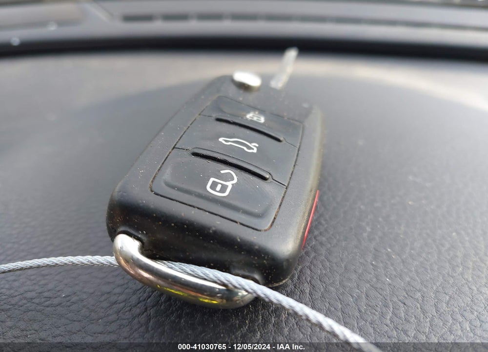 2015 VOLKSWAGEN PASSAT 2.0L TDI SE VIN: 1VWBV7A33FC082838