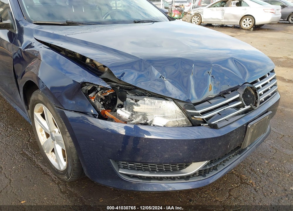 2015 VOLKSWAGEN PASSAT 2.0L TDI SE VIN: 1VWBV7A33FC082838
