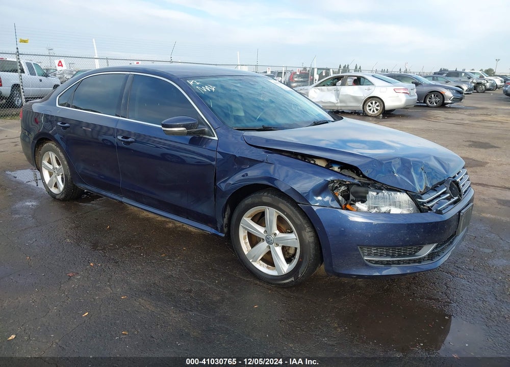 2015 VOLKSWAGEN PASSAT 2.0L TDI SE VIN: 1VWBV7A33FC082838