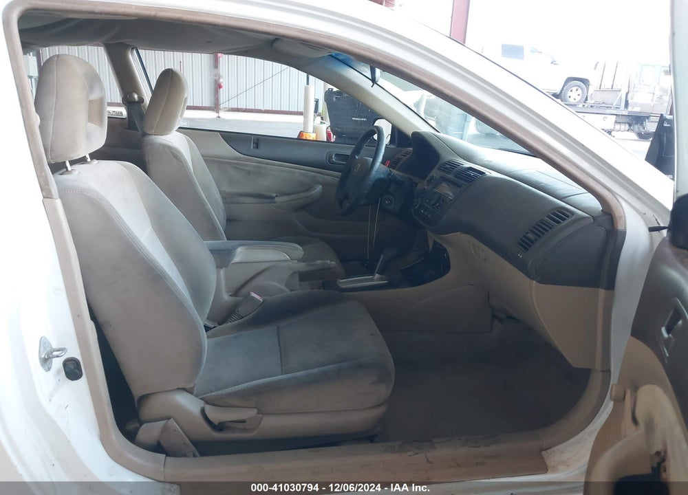 2005 HONDA CIVIC VP VIN: 1HGEM22195L028821