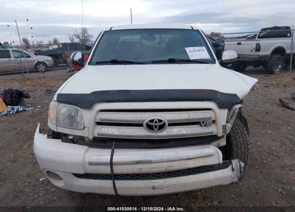 2005 TOYOTA TUNDRA SR5 V8 VIN: 5TBBT44145S472290