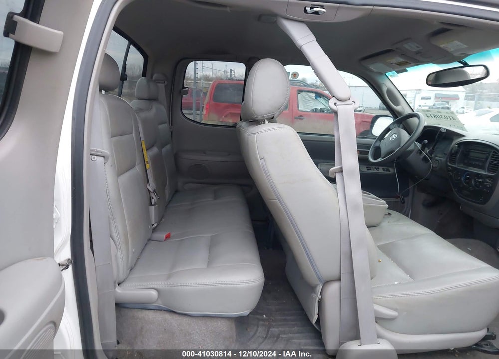 2005 TOYOTA TUNDRA SR5 V8 VIN: 5TBBT44145S472290