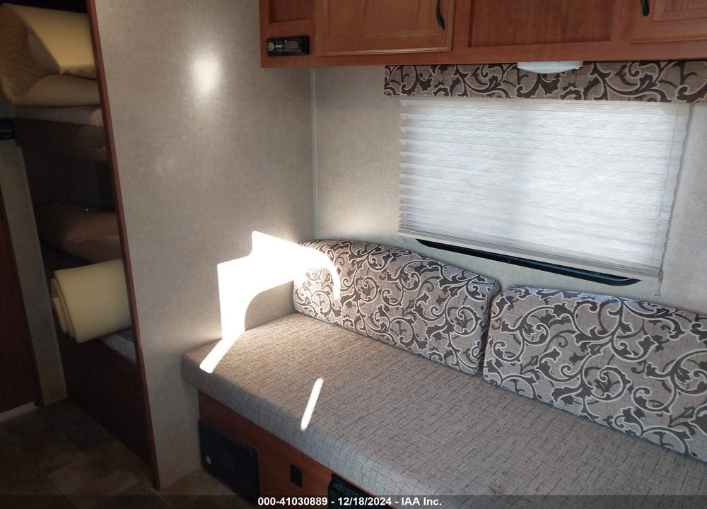 2014 JAYCO JAYFLIGHT 184BH VIN: 1UJBJ0AJ5E17E0508