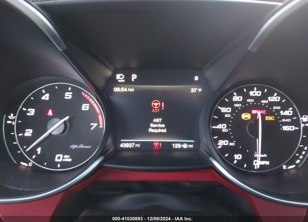 2018 ALFA ROMEO GIULIA RWD VIN: ZARFAEBN3J7594451
