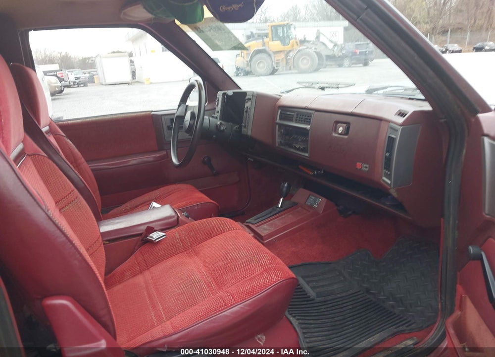 1990 CHEVROLET BLAZER S10 VIN: 1GNCT18Z2L0111061
