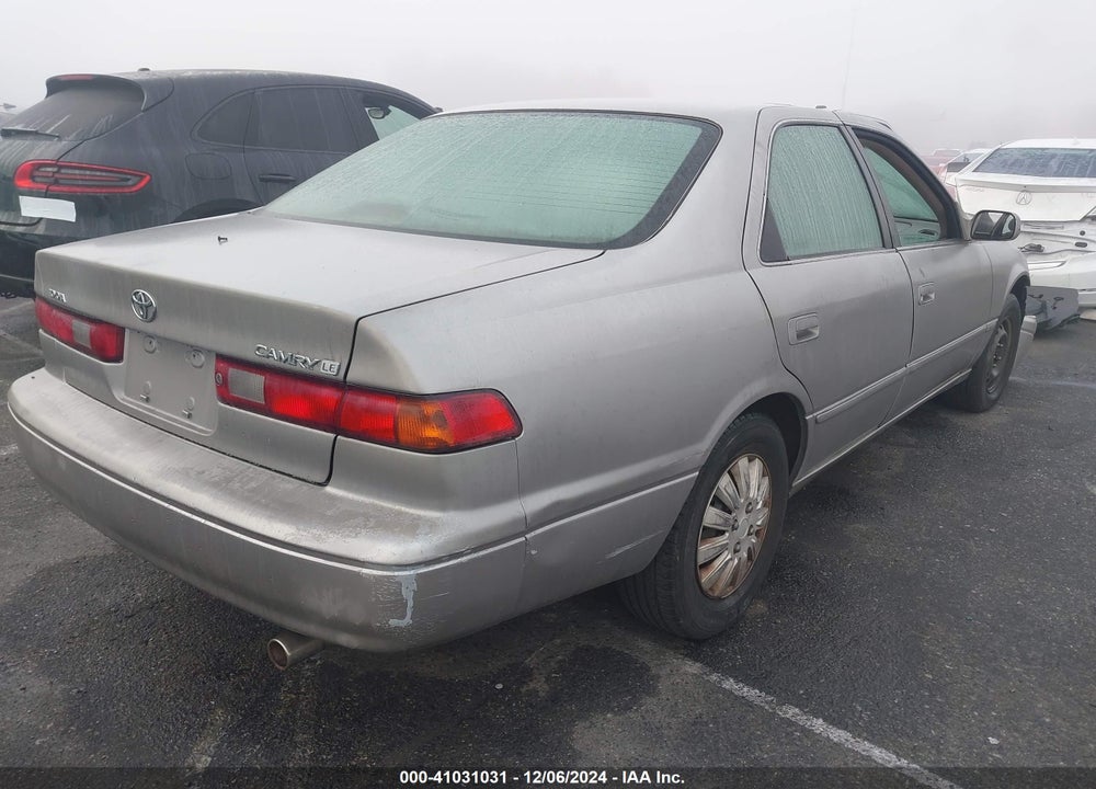 1998 TOYOTA CAMRY LE VIN: JT2BG22K2W0201964