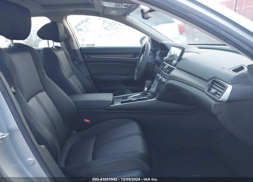 2019 HONDA ACCORD VIN: 1HGCV1F43KA097840