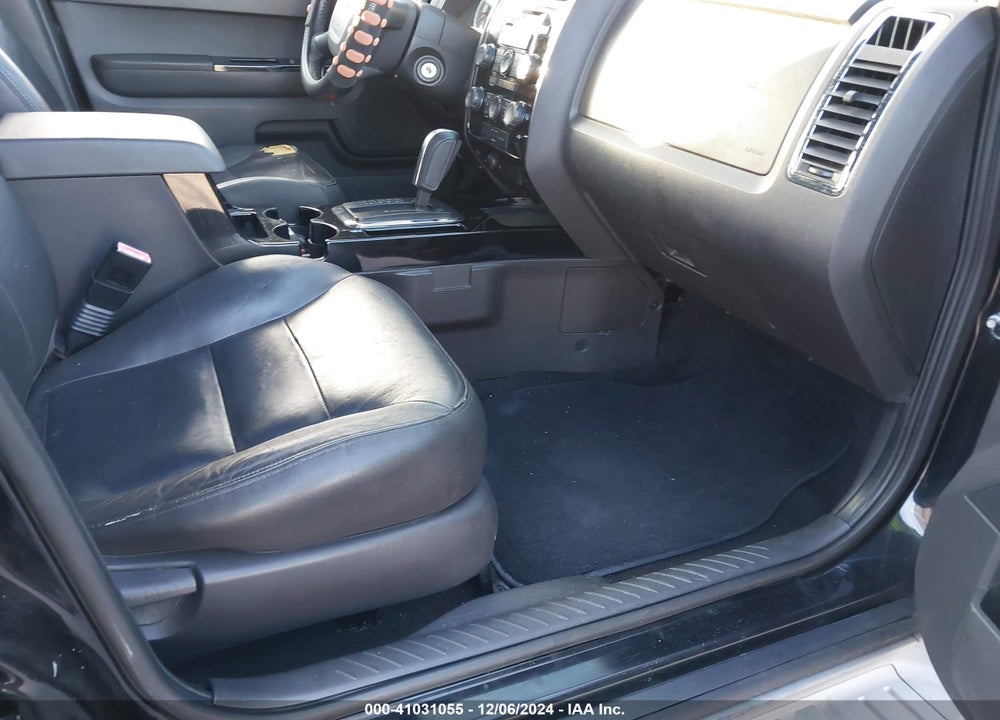 2008 FORD ESCAPE LIMITED VIN: 1FMCU04138KA39035