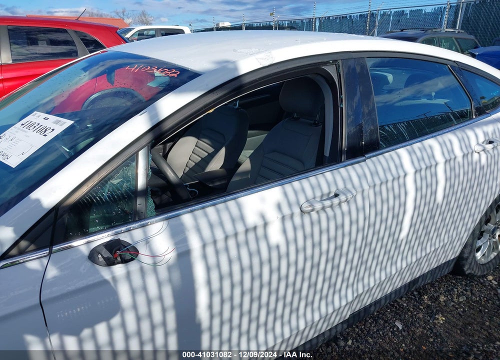 2015 FORD FUSION VIN: 1FA6P0G73F5106145