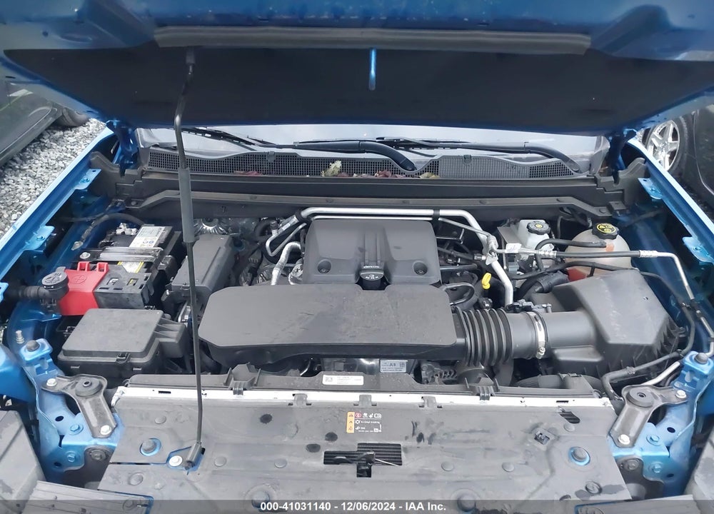 2023 GMC CANYON 4WD SHORT BOX AT4 VIN: 1GTP6DEK0P1176257