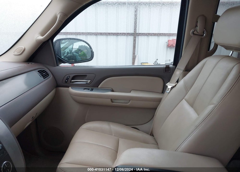 2009 CHEVROLET TAHOE LT2 VIN: 1GNFK23039R175127
