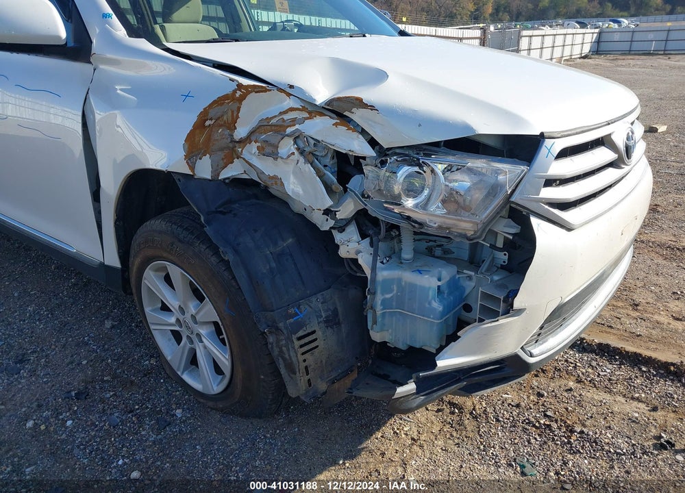 2013 TOYOTA HIGHLANDER BASE V6 VIN: 5TDZK3EH5DS122468
