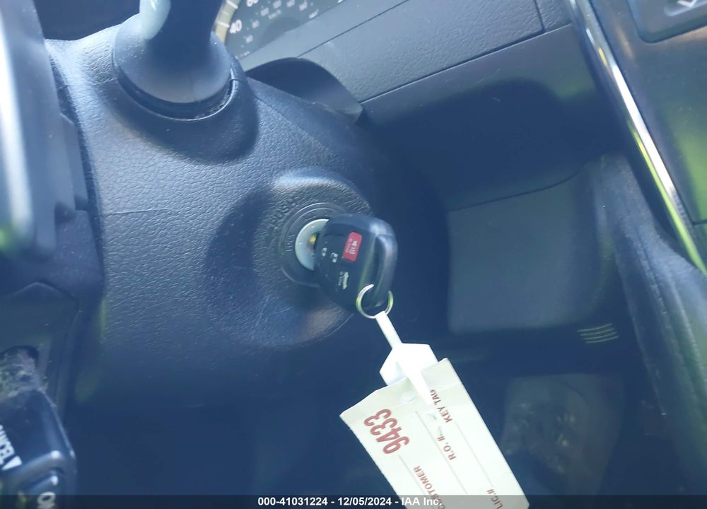 2013 TOYOTA CAMRY SE VIN: 4T1BF1FK0DU657817