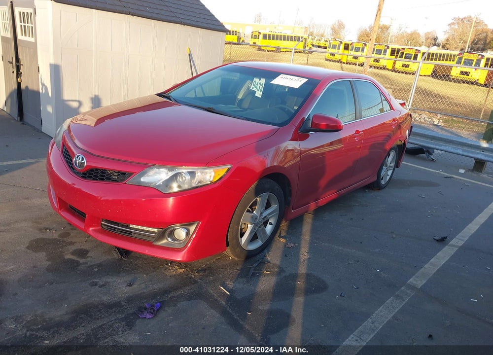 2013 TOYOTA CAMRY SE VIN: 4T1BF1FK0DU657817