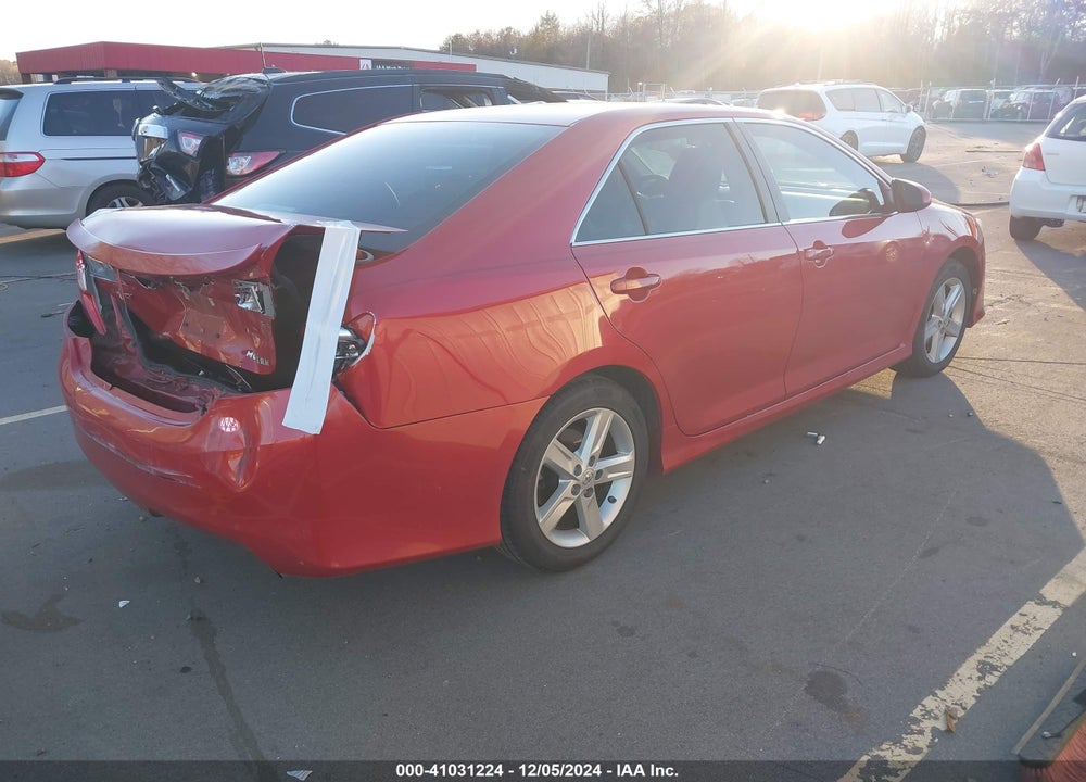 2013 TOYOTA CAMRY SE VIN: 4T1BF1FK0DU657817