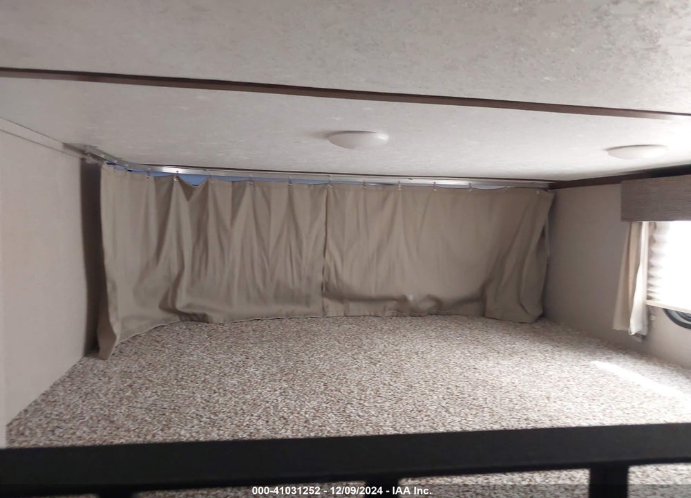2019 KEYSTONE OTHER VIN: 4YDT39F25KW260523