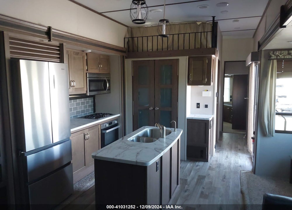 2019 KEYSTONE OTHER VIN: 4YDT39F25KW260523