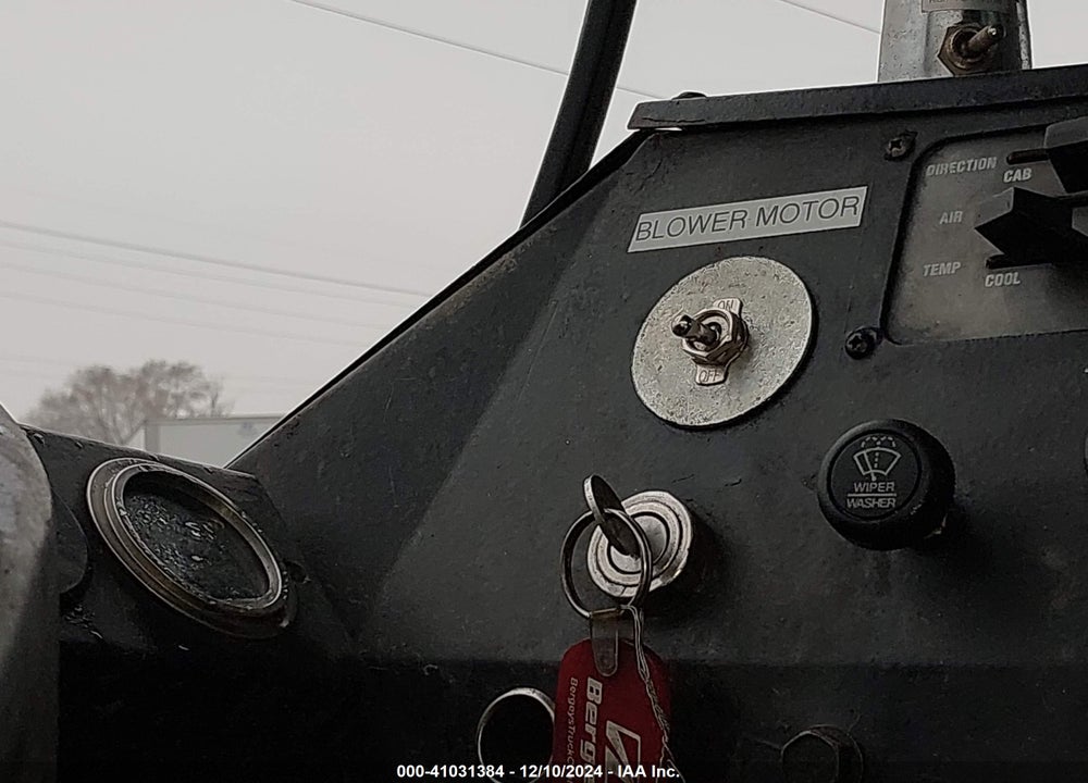 2004 MACK MR688S MR600 VIN: 1M2K195CX4M025043