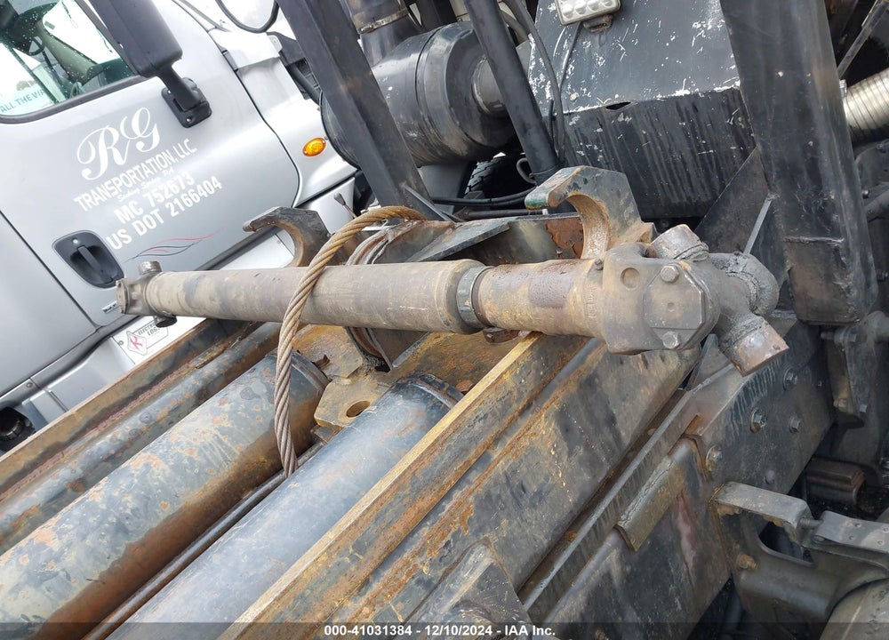 2004 MACK MR688S MR600 VIN: 1M2K195CX4M025043