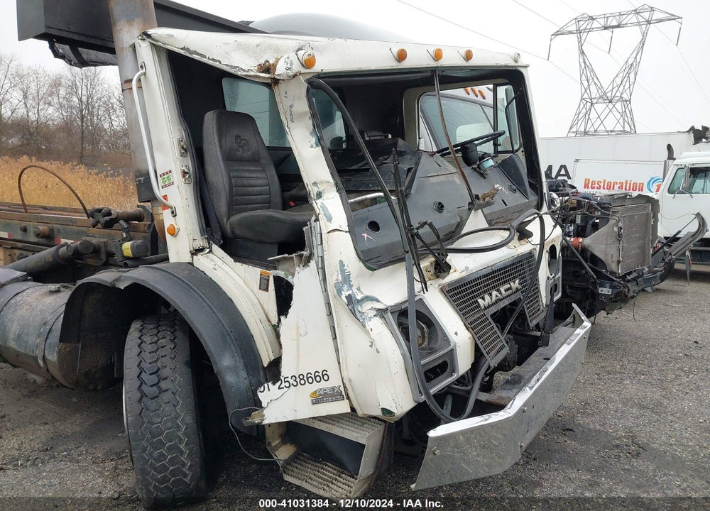 2004 MACK MR688S MR600 VIN: 1M2K195CX4M025043