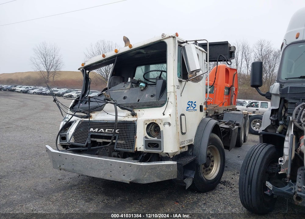 2004 MACK MR688S MR600 VIN: 1M2K195CX4M025043