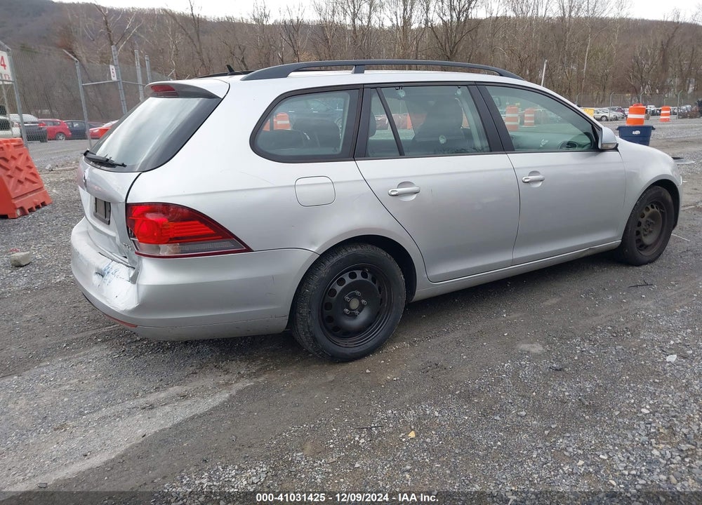 2010 VOLKSWAGEN JETTA S VIN: 3VWKX8AJ5AM622454