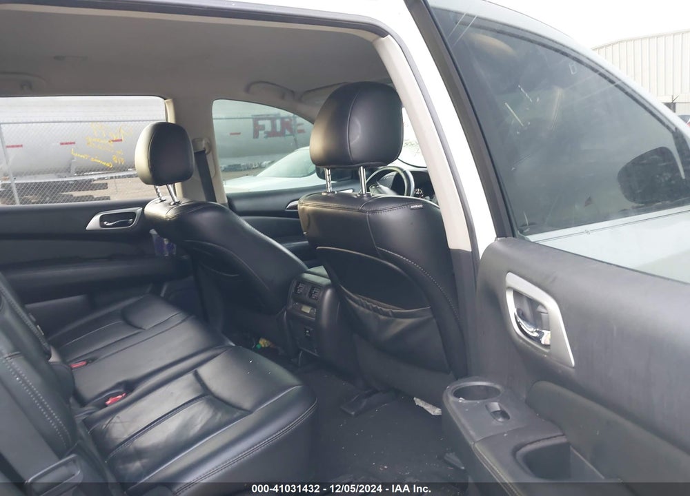 2015 NISSAN PATHFINDER SL VIN: 5N1AR2MN4FC665966