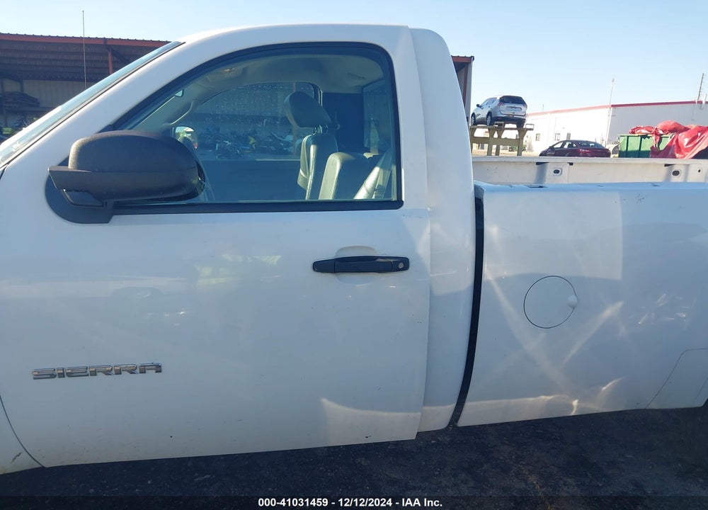 2011 GMC SIERRA 1500 WORK TRUCK VIN: 1GTN1TEX2BZ424952