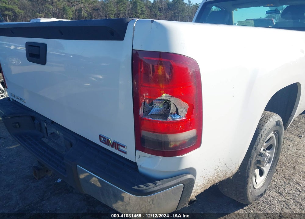 2011 GMC SIERRA 1500 WORK TRUCK VIN: 1GTN1TEX2BZ424952