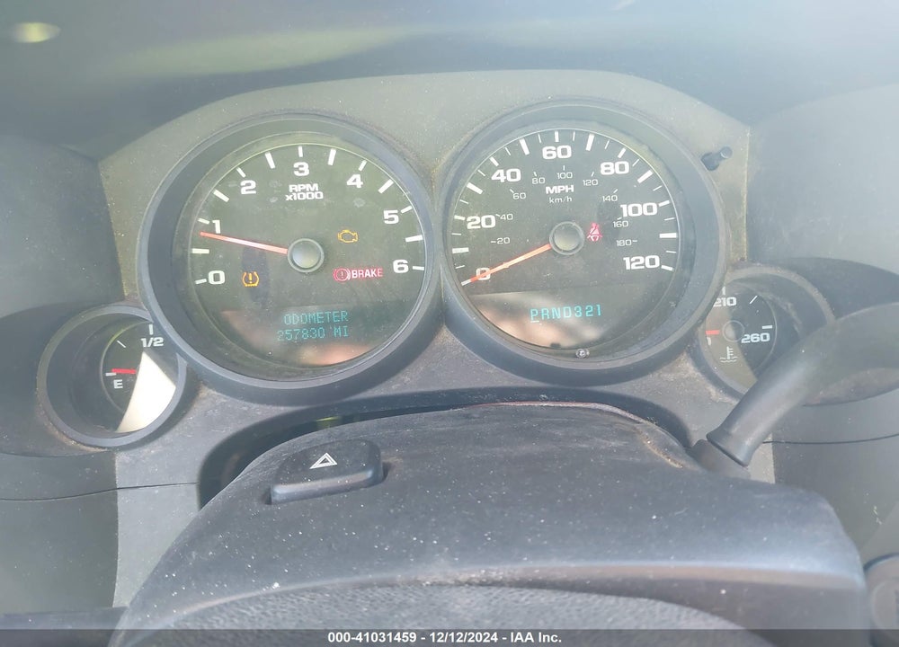 2011 GMC SIERRA 1500 WORK TRUCK VIN: 1GTN1TEX2BZ424952