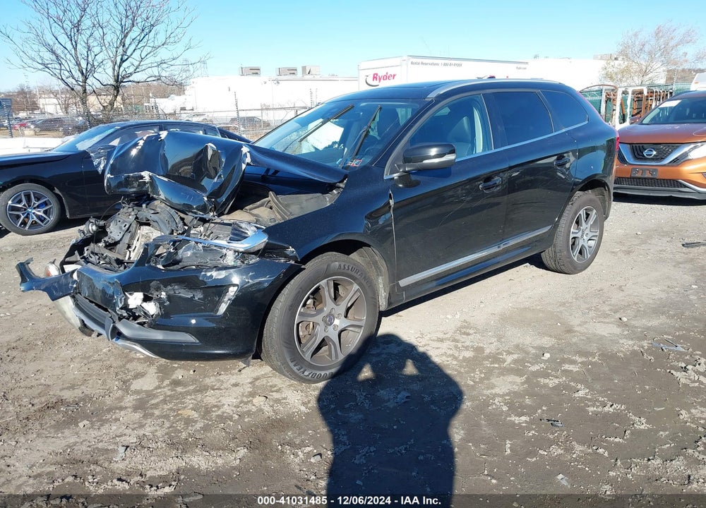 2015 VOLVO XC60 VIN: YV4902RK1F2692206
