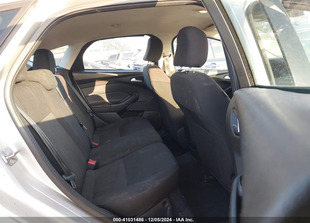 2017 FORD FOCUS SE VIN: 1FADP3K29HL231797