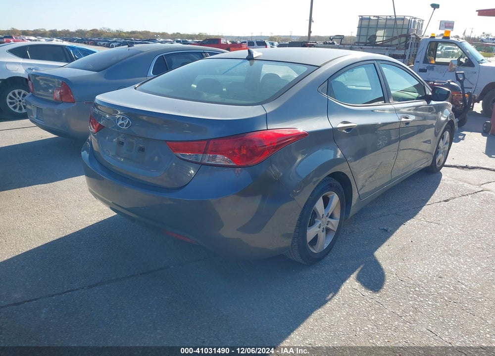2013 HYUNDAI ELANTRA GLS VIN: 5NPDH4AE9DH409165