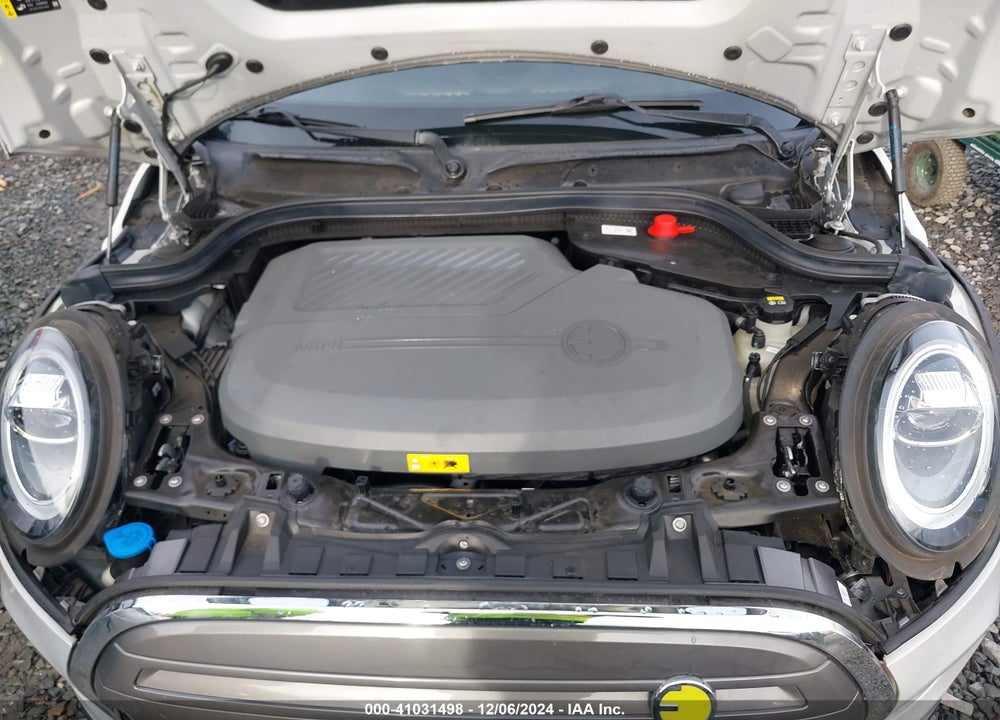 2021 MINI SE HARDTOP COOPER VIN: WMWXP3C02M2P17420