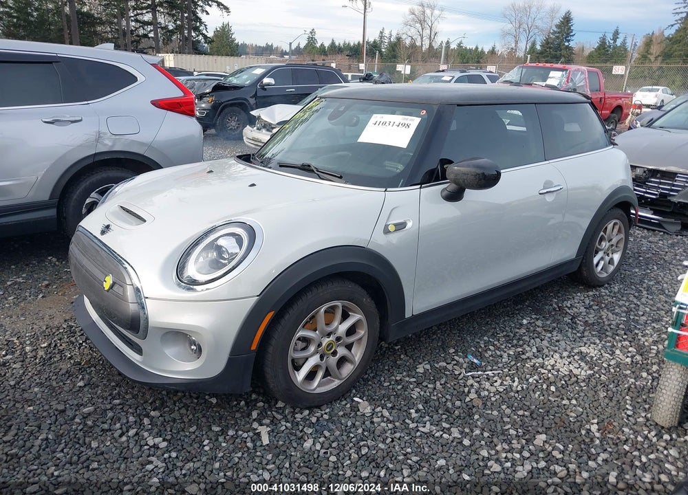 2021 MINI SE HARDTOP COOPER VIN: WMWXP3C02M2P17420