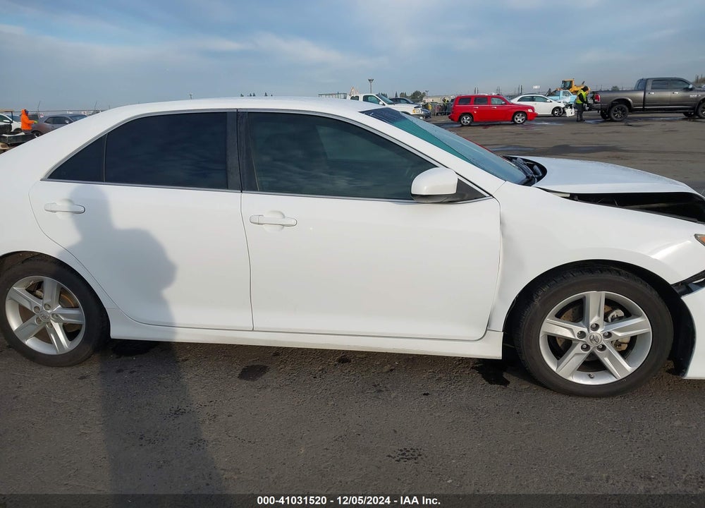 2014 TOYOTA CAMRY SE VIN: 4T1BF1FK2EU409487
