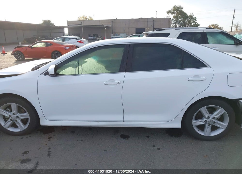 2014 TOYOTA CAMRY SE VIN: 4T1BF1FK2EU409487