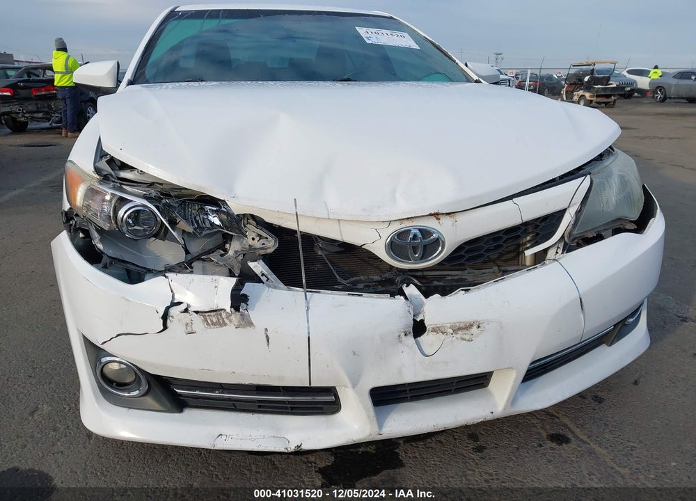 2014 TOYOTA CAMRY SE VIN: 4T1BF1FK2EU409487