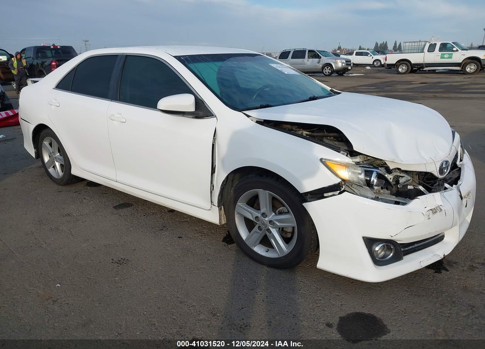 2014 TOYOTA CAMRY SE VIN: 4T1BF1FK2EU409487